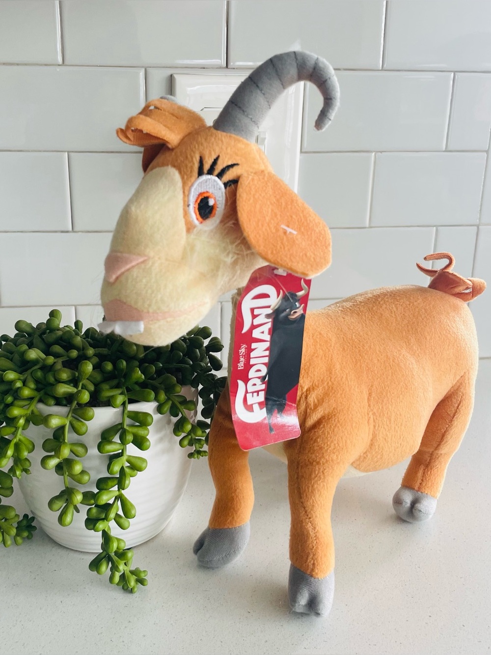 NWT Lupe The Goat